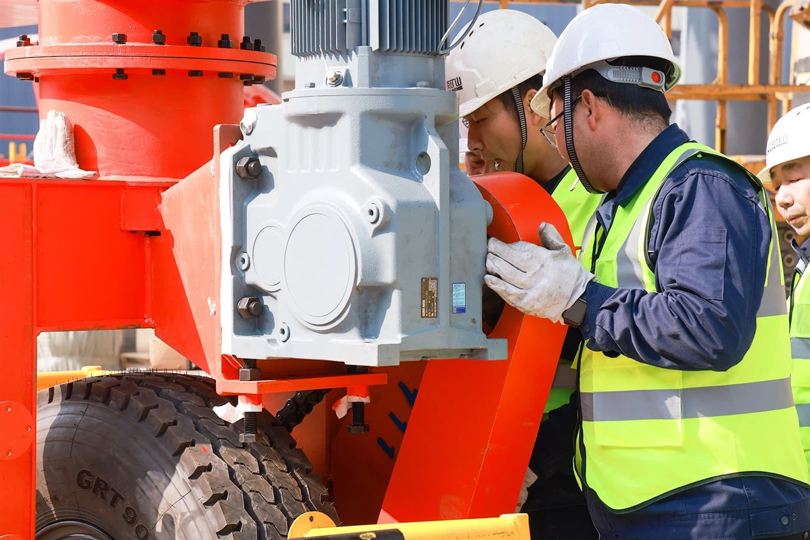 ef044801-f07f-4fb4-a3c4-e612915a96cb ef044801-f07f-4fb4-a3c4-e612915a96cb