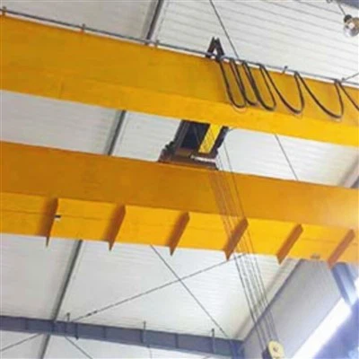 Crane overhead dengan balok operator